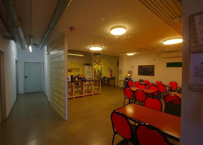 Iron Хостел Бильбао