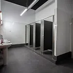 ホステル Iron *