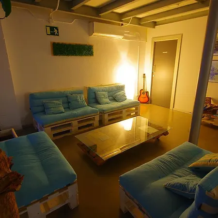 Hostal Iron
