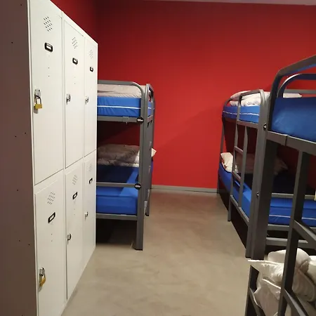 호스텔 올 아이언 *