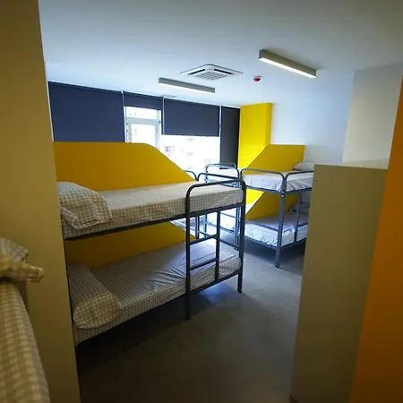 Hostal Iron