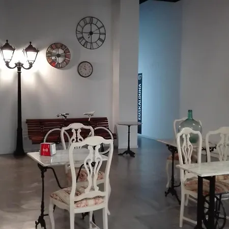 Hostel Iron *