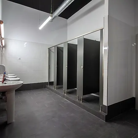Hostel Iron *